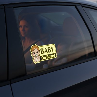bebe a bord vitre avec maman