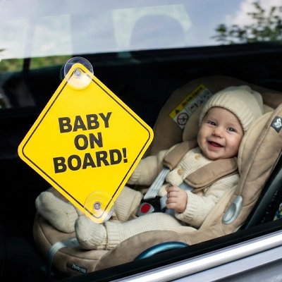 bébés à bord avec le siège