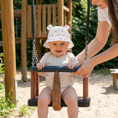 chapeau anti uv bebe fleur balançoire