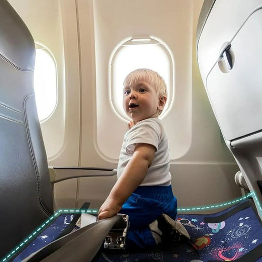 Lit de voyage bébé bleu à genoux