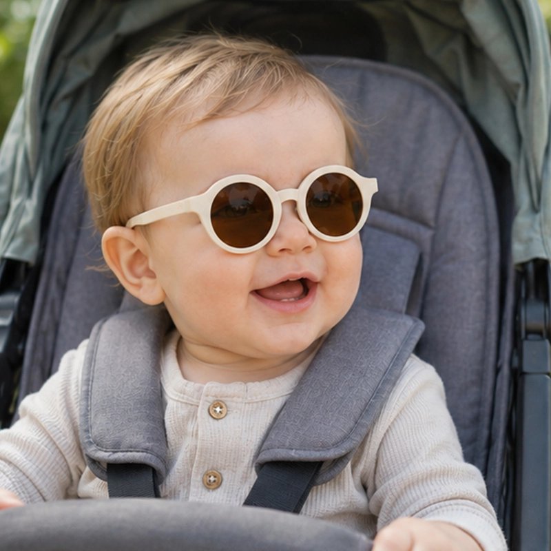 Lunette soleil pour bebe blanc garçon poussette