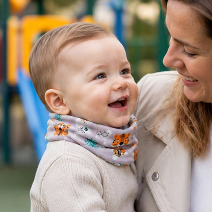 Tour de cou bebe gris maman parc jeux